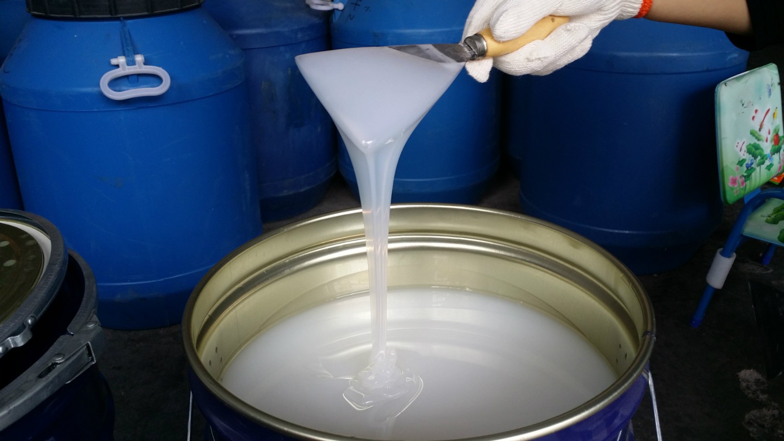 工業(yè)級模具硅膠膨脹怎么辦 ？