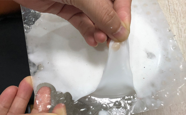 怎么清除還沒(méi)有固化的模具硅膠 ？