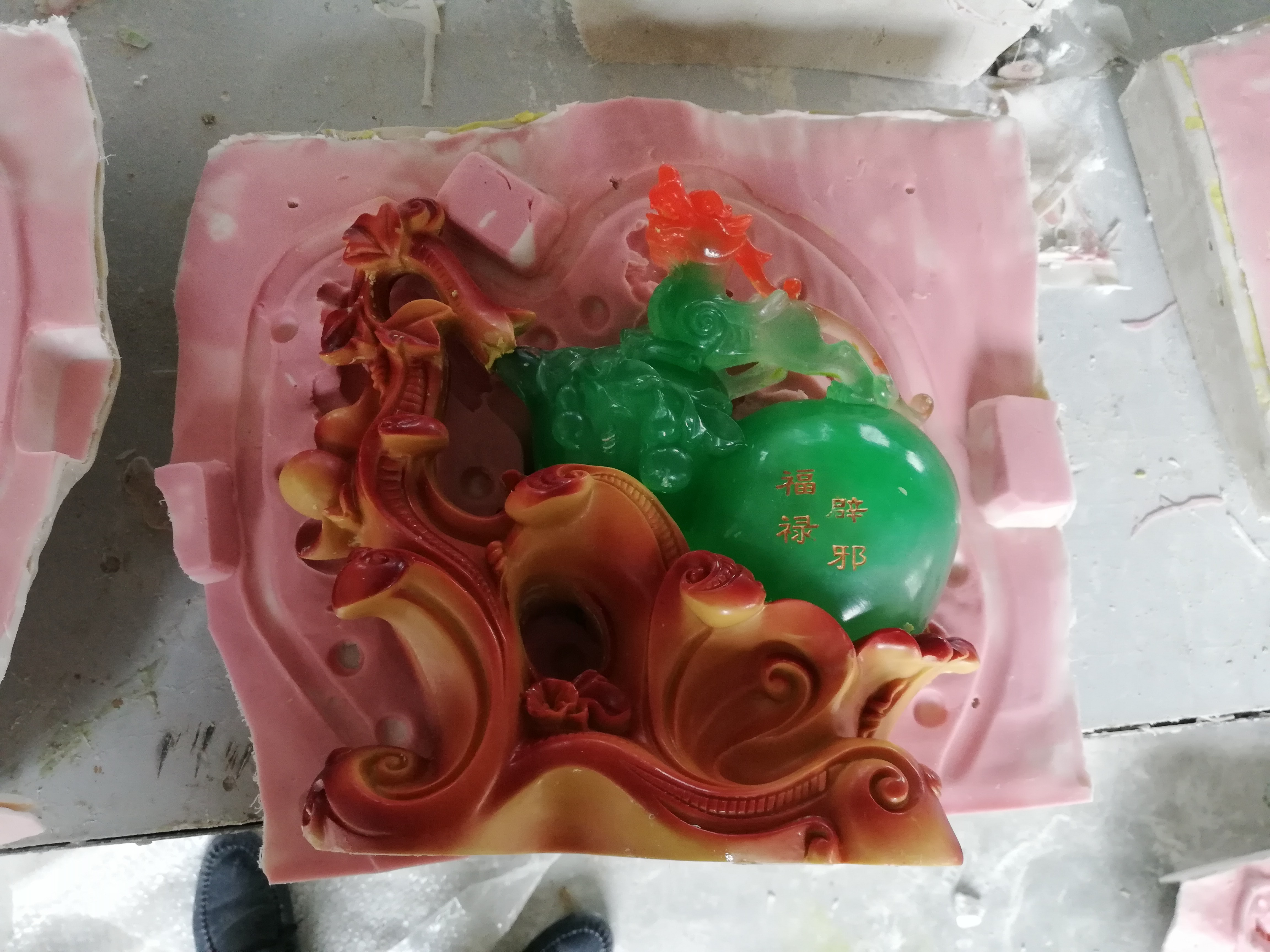 工業(yè)級模具硅膠不耐高溫怎么辦？