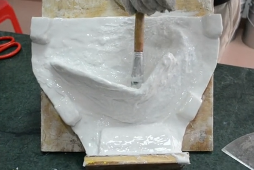 模具硅膠操作方法有幾種？