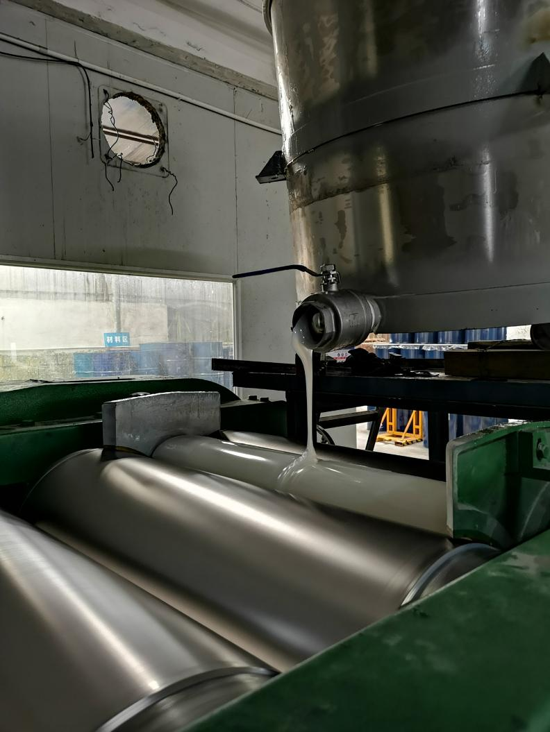 模壓模具硅膠制品在使用的過(guò)程中會(huì )出現的問(wèn)題