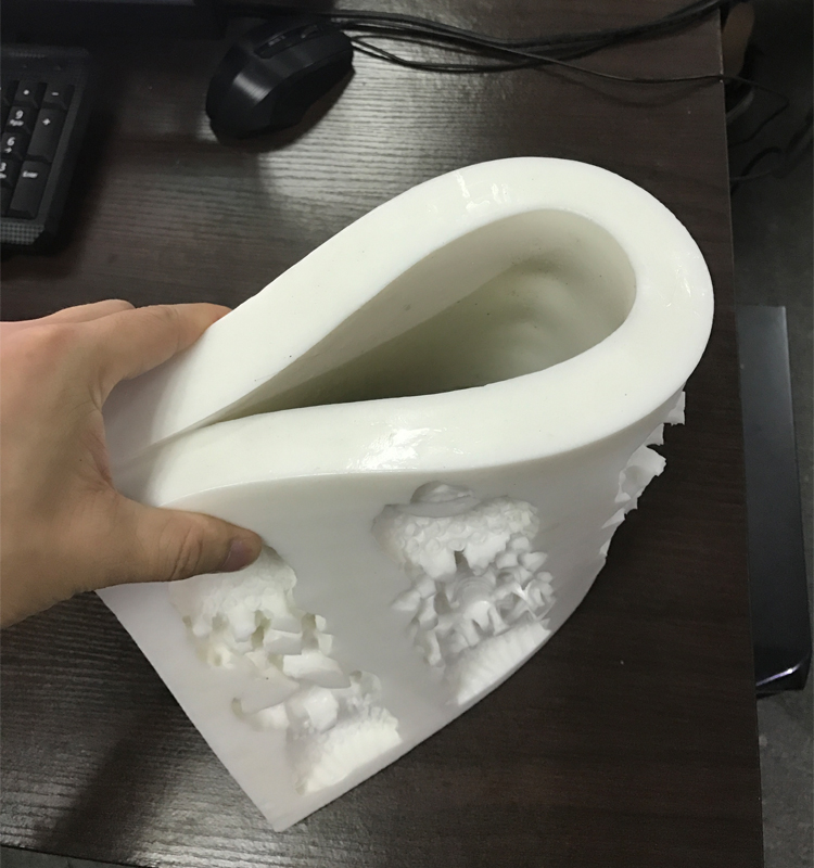 什么原因導致模具硅膠產(chǎn)品變形你知道嗎 ？